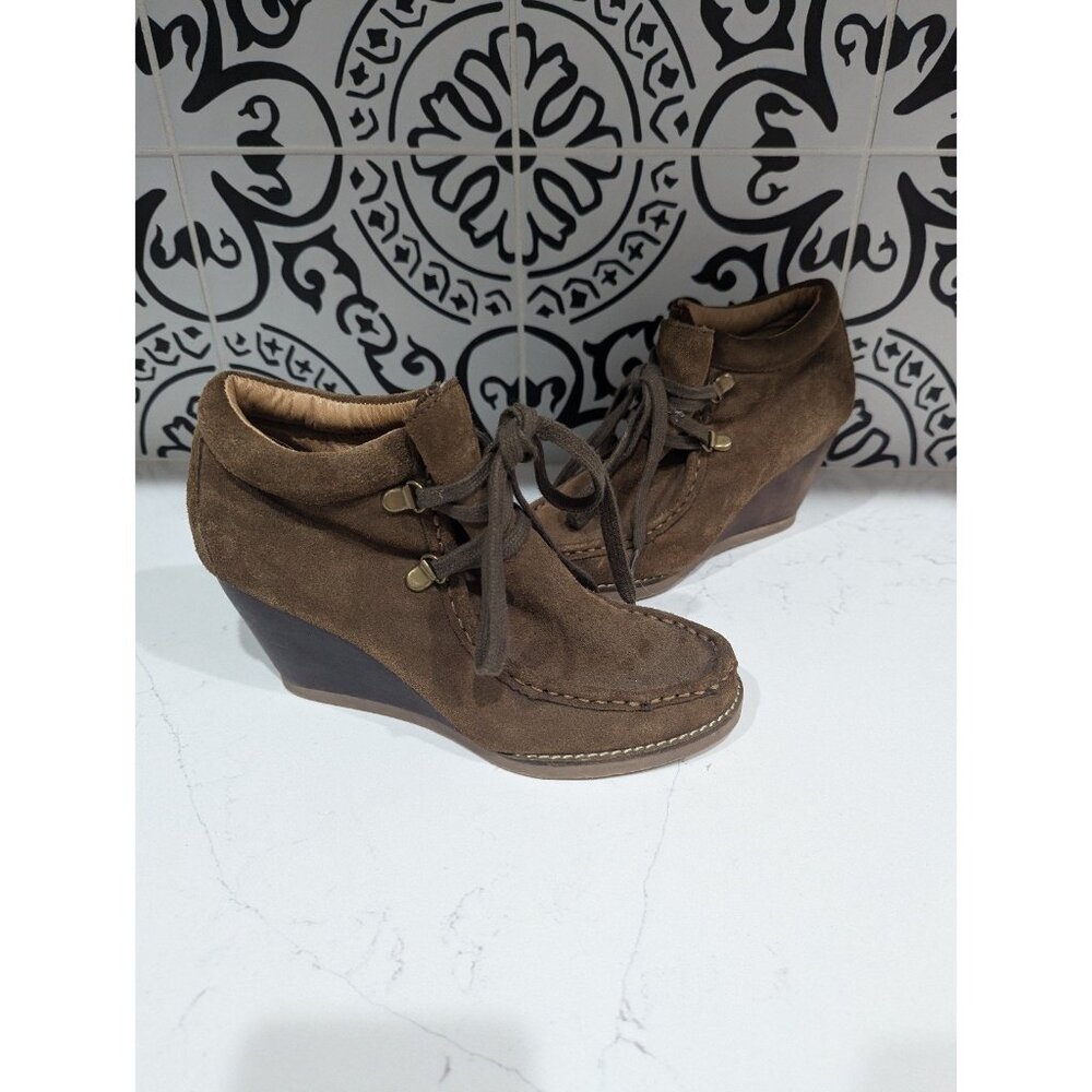 Very Volatile Womens Moby Suede Wedge Lace Up Bootie Sz 6 1/2 Brown